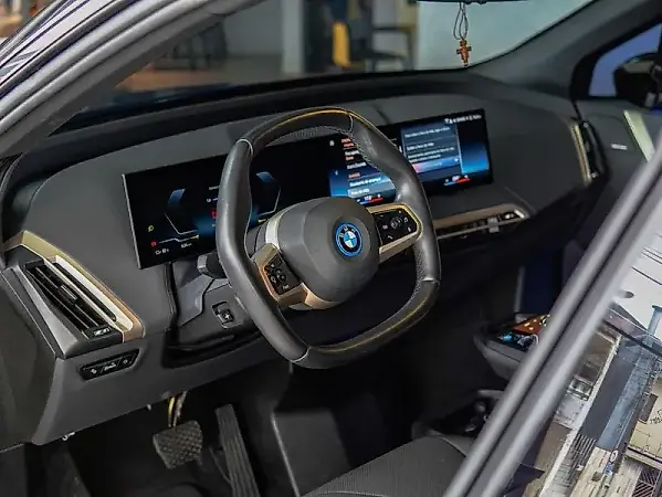 BMW Ix - Imagem 8