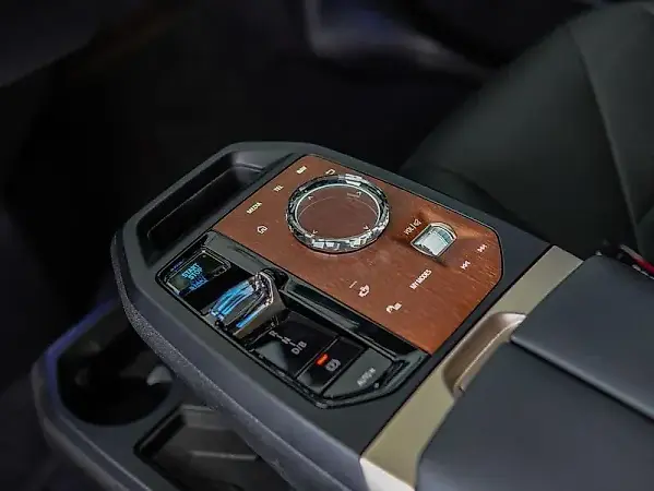 BMW Ix - Imagem 11