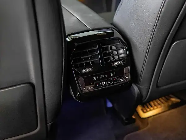 BMW Ix - Imagem 20