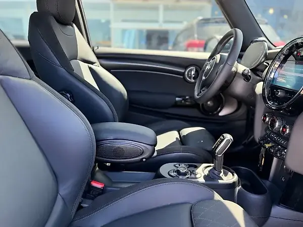 Mini Cooper SE - Imagem 12