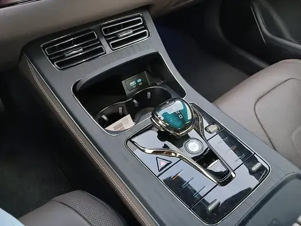 BYD Han - Imagem 11