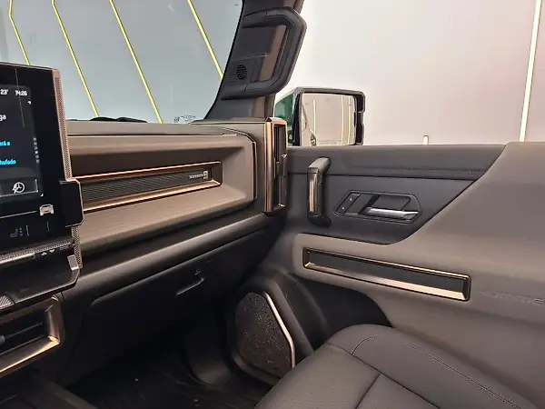 GMC Hummer EV SUV - Imagem 6
