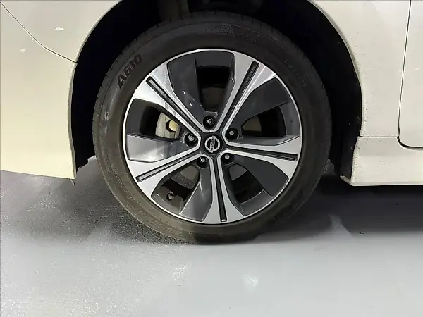 Nissan Leaf - Imagem 16
