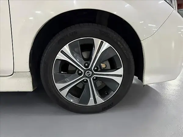 Nissan Leaf - Imagem 17