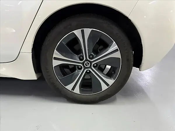 Nissan Leaf - Imagem 15