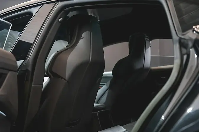 Porsche Taycan - Imagem 14
