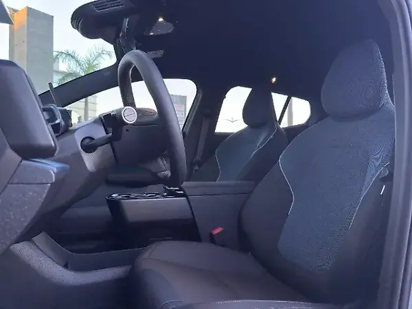 Volvo EX30 - Imagem 12