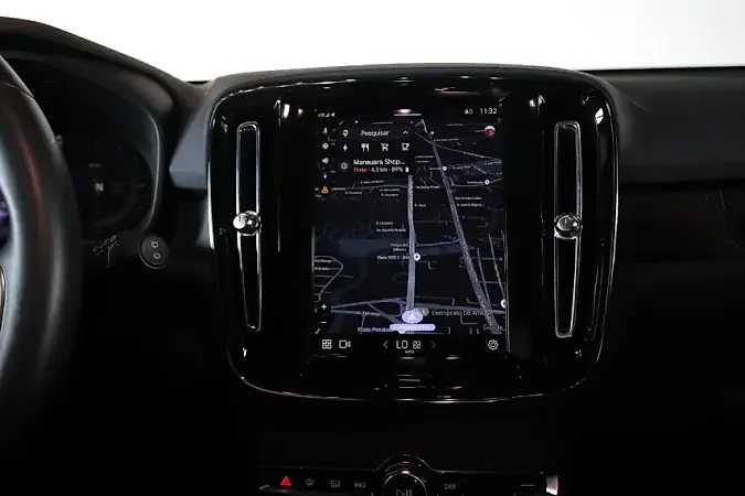 Volvo XC40 Recharge - Imagem 7