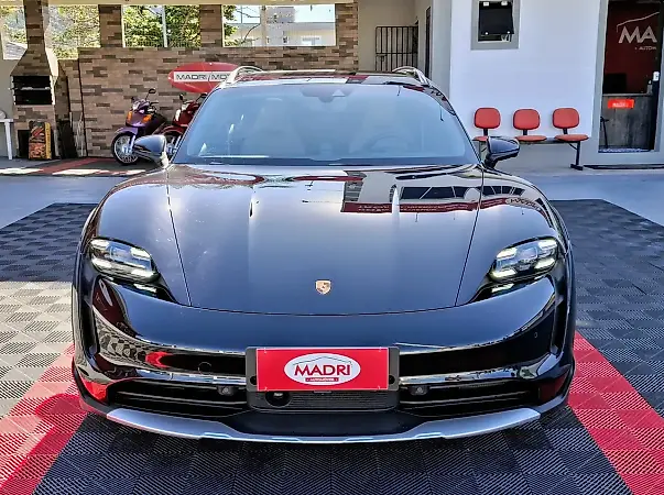Porsche Taycan - Imagem 2