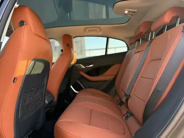 Jaguar I-pace - Imagem 9