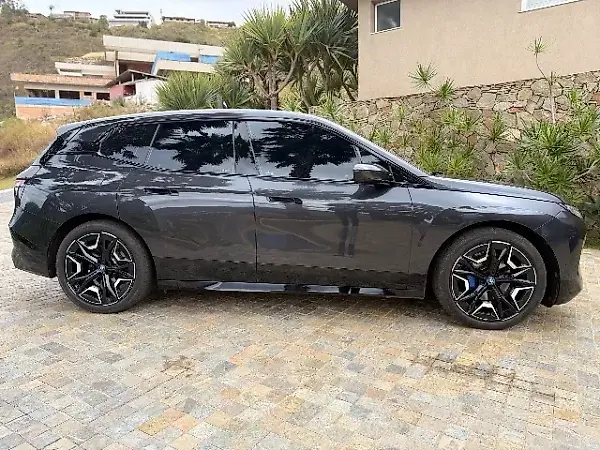BMW Ix - Imagem 8
