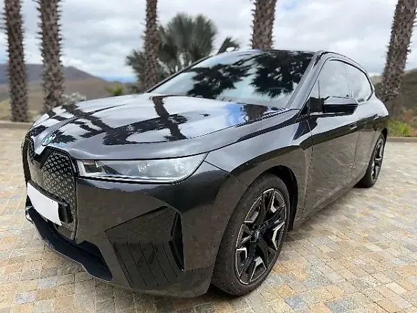 BMW Ix - Imagem 1