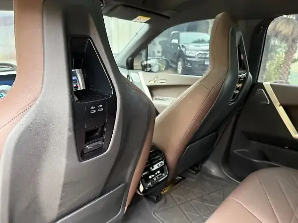 BMW Ix - Imagem 14