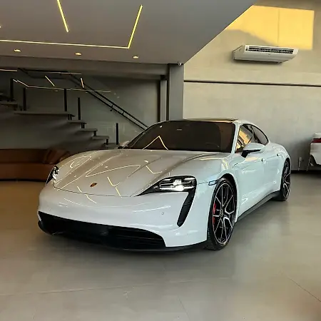 Porsche Taycan - Imagem 1