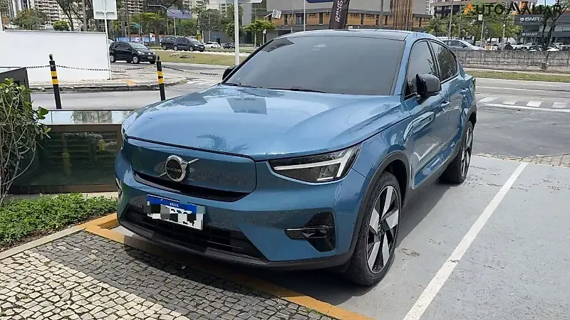 Volvo C40 Recharge - Imagem 1