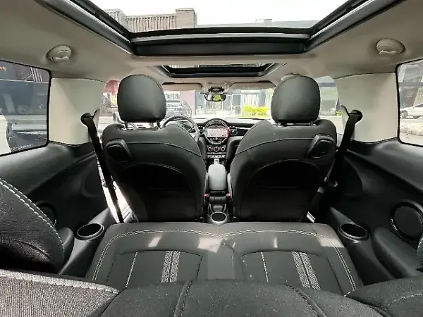Mini Cooper SE - Imagem 11