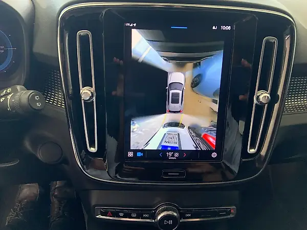 Volvo XC40 Recharge - Imagem 11