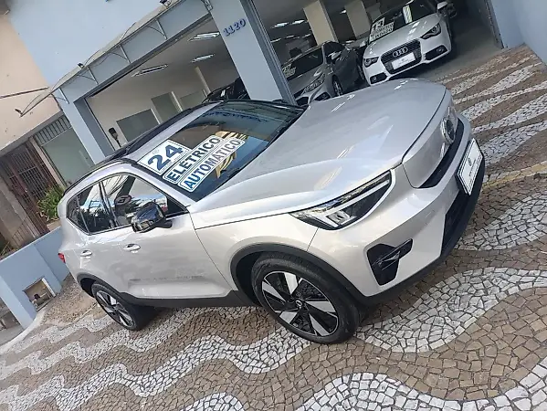 Volvo XC40 Recharge - Imagem 3