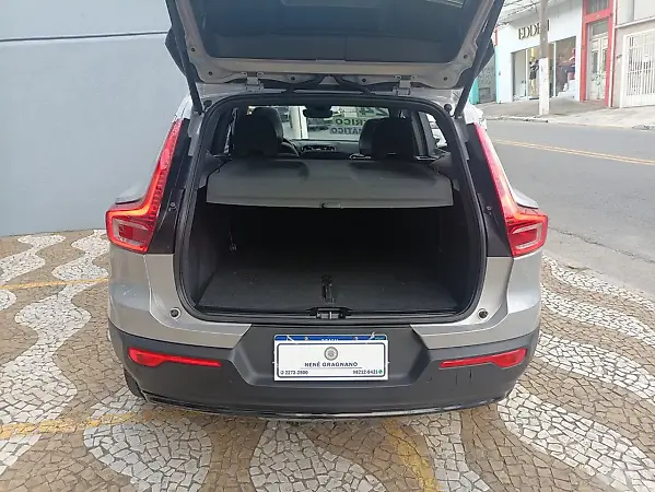Volvo XC40 Recharge - Imagem 13