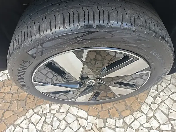 Volvo XC40 Recharge - Imagem 14