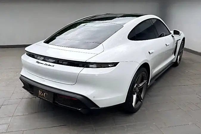 Porsche Taycan - Imagem 3