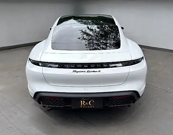 Porsche Taycan - Imagem 8