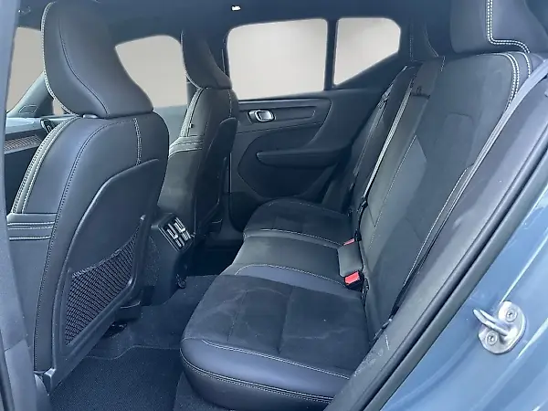 Volvo XC40 Recharge - Imagem 8