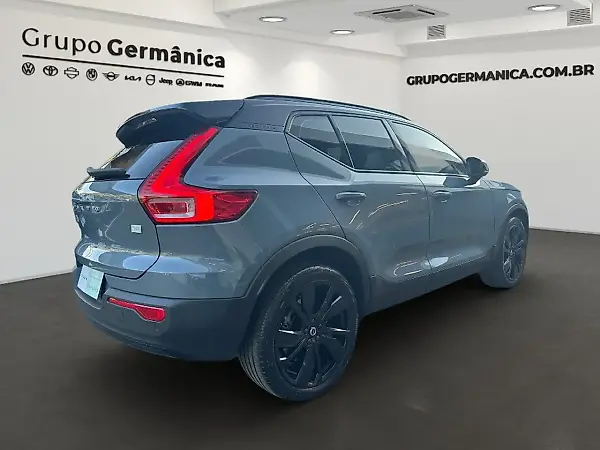 Volvo XC40 Recharge - Imagem 4