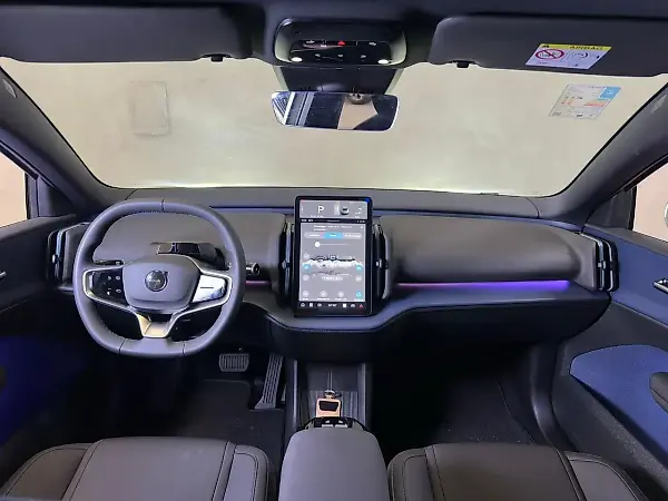 Volvo EX30 - Imagem 12