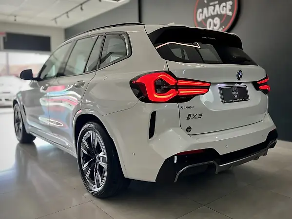 BMW IX3 - Imagem 5