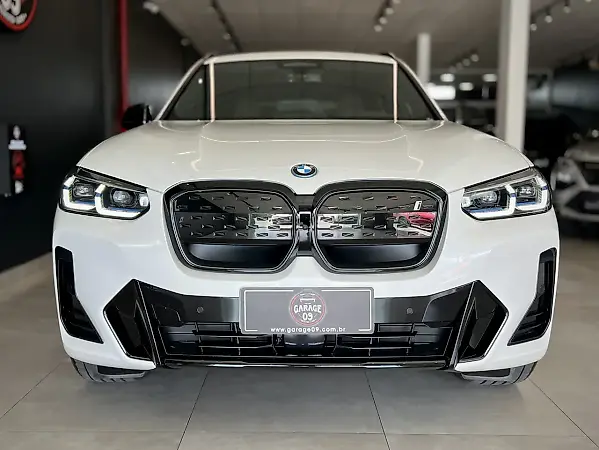 BMW IX3 - Imagem 2