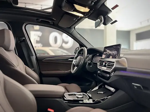 BMW IX3 - Imagem 18