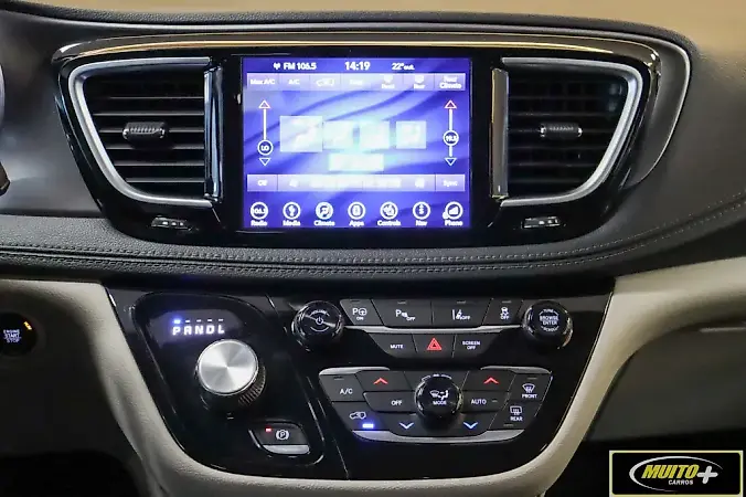 Chrysler Pacifica Plug-in Hybrid - Imagem 10