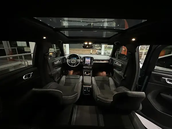 Volvo XC40 Recharge - Imagem 8