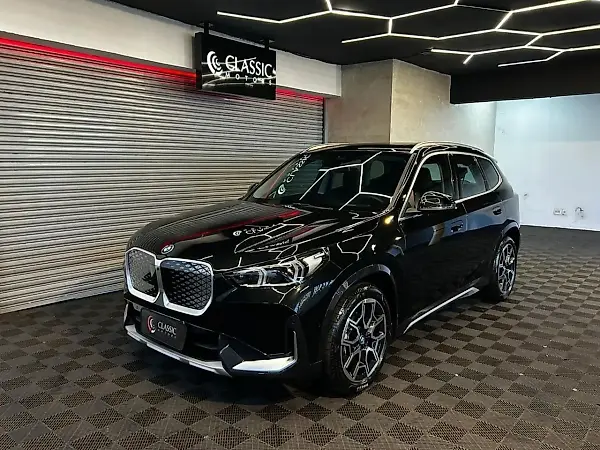 BMW IX1 - Imagem 1