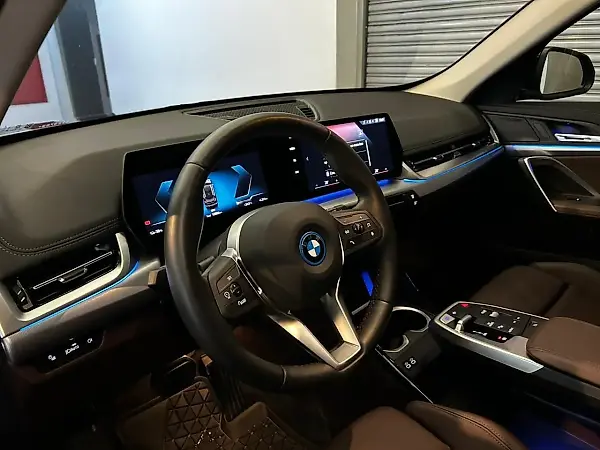 BMW IX1 - Imagem 10