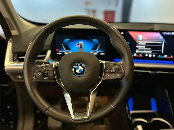 BMW IX1 - Imagem 7