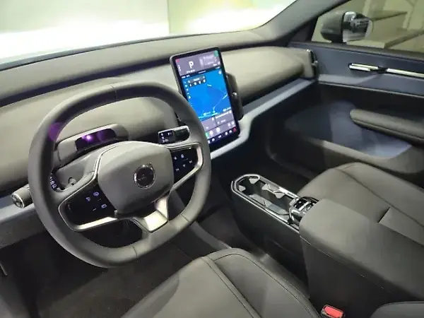 Volvo EX30 - Imagem 8