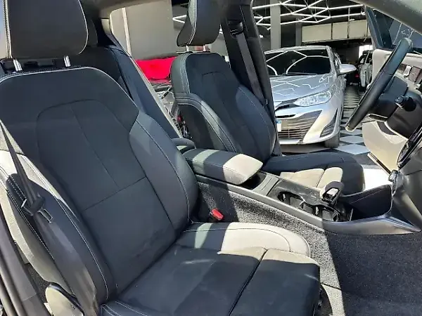 Volvo XC40 Recharge - Imagem 12