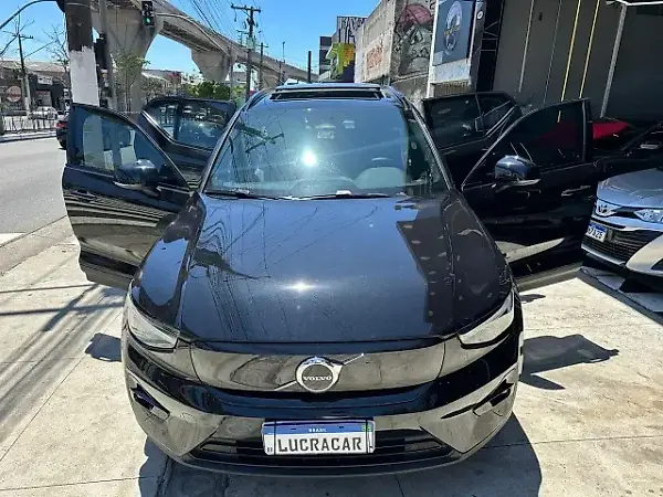 Volvo XC40 Recharge - Imagem 8