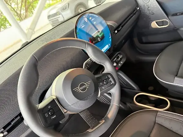 Mini Cooper SE - Imagem 12