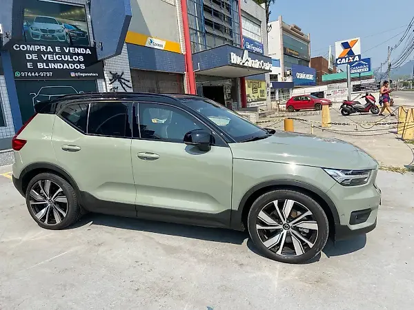 Volvo XC40 Recharge - Imagem 2