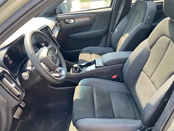 Volvo XC40 Recharge - Imagem 6