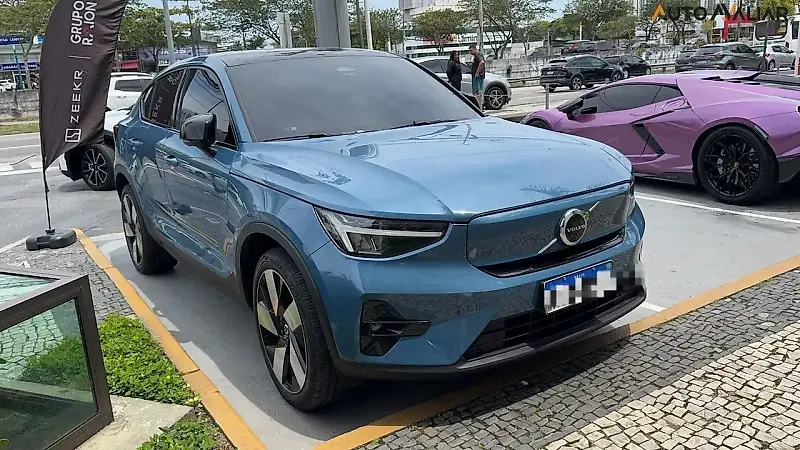 Volvo C40 Recharge - Imagem 1