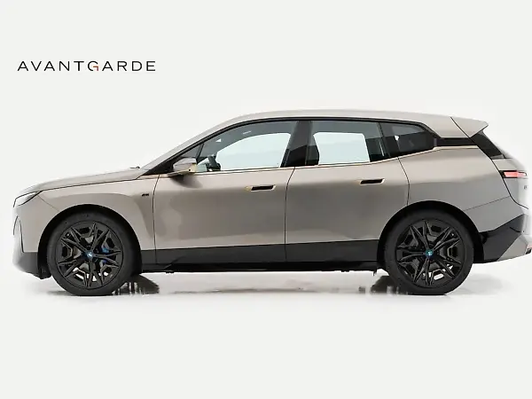 BMW Ix - Imagem 3