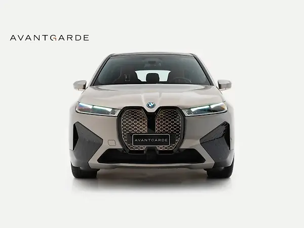 BMW Ix - Imagem 2