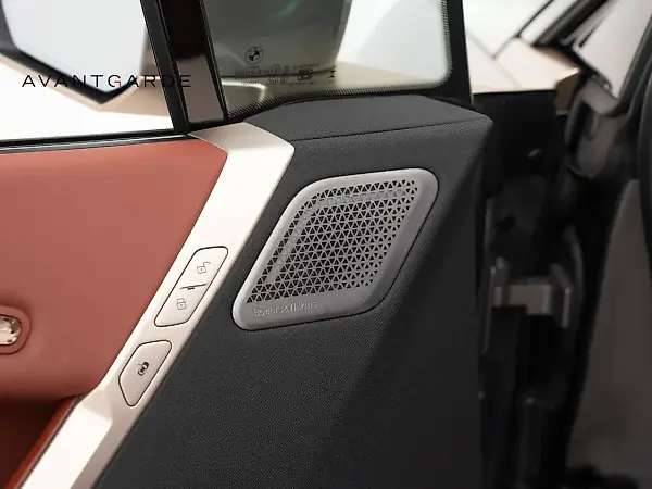 BMW Ix - Imagem 16