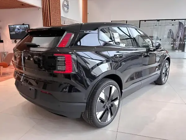 Volvo EX30 - Imagem 1