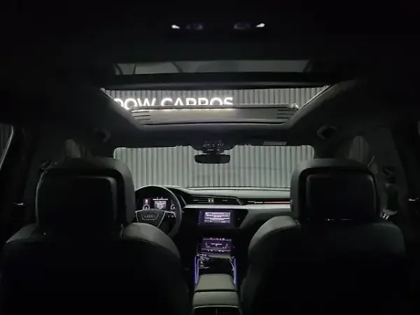 Audi Q8 E-tron - Imagem 18