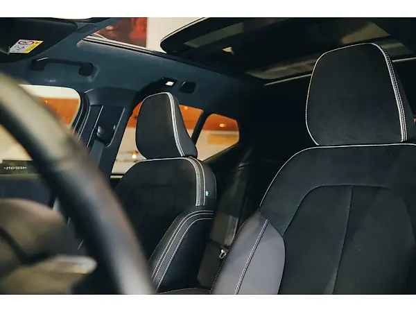 Volvo XC40 Recharge - Imagem 13